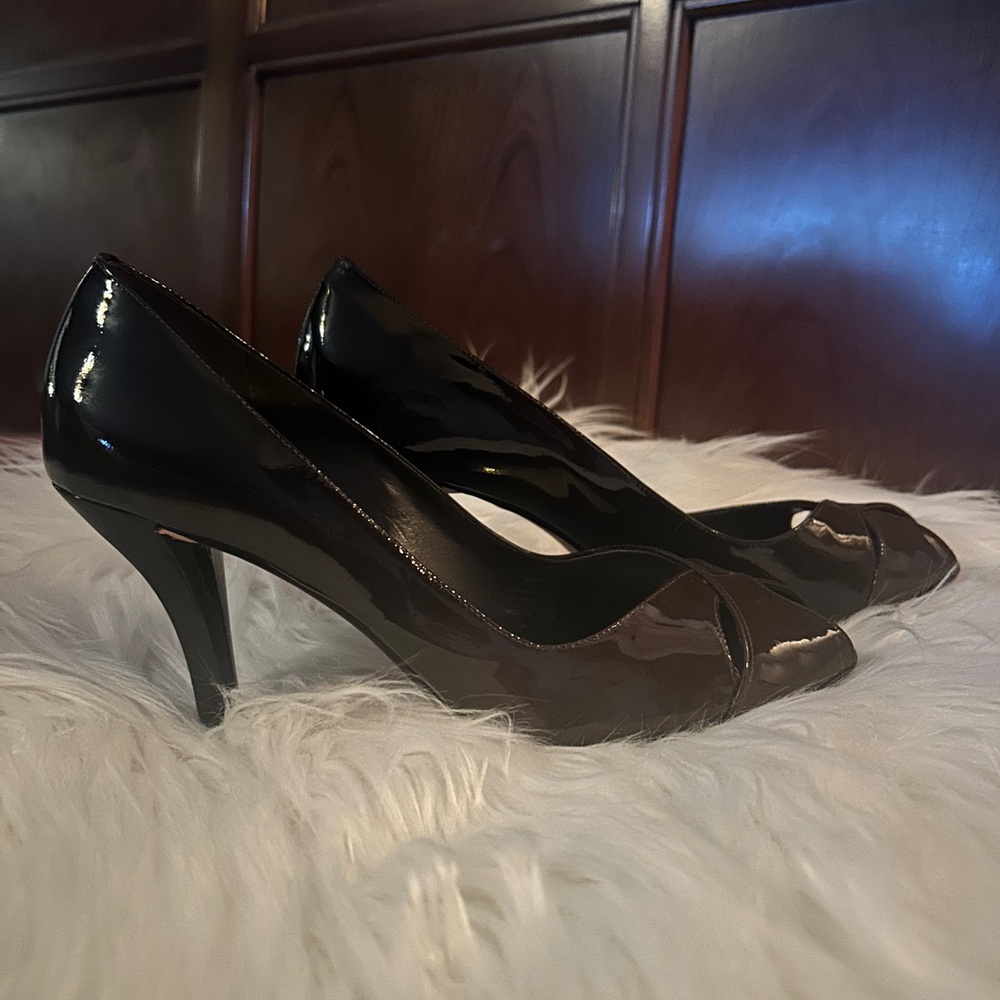 ANTONIO MELANI Chic Brown Ombré Patent Leather Peep-Toe